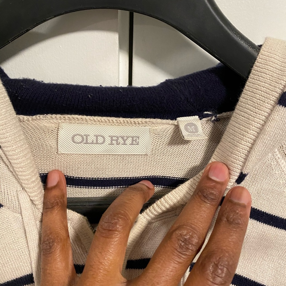 Old Rye Zip Up Sweater with Hood - Picture 3 of 4
